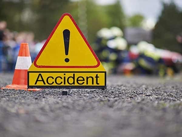 Accident pe DN 2D, în zona Valea Sării: două mașini s-au ciocnit, o persoană a fost transportată la spital 1 accident tisita