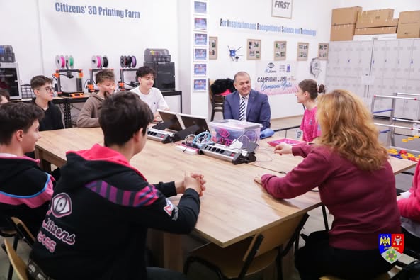 Revoluție tehnologică în școlile din Vrancea: 80 de imprimante 3D pentru elevi 1 IMPRIMANTE 3D VRANCEA