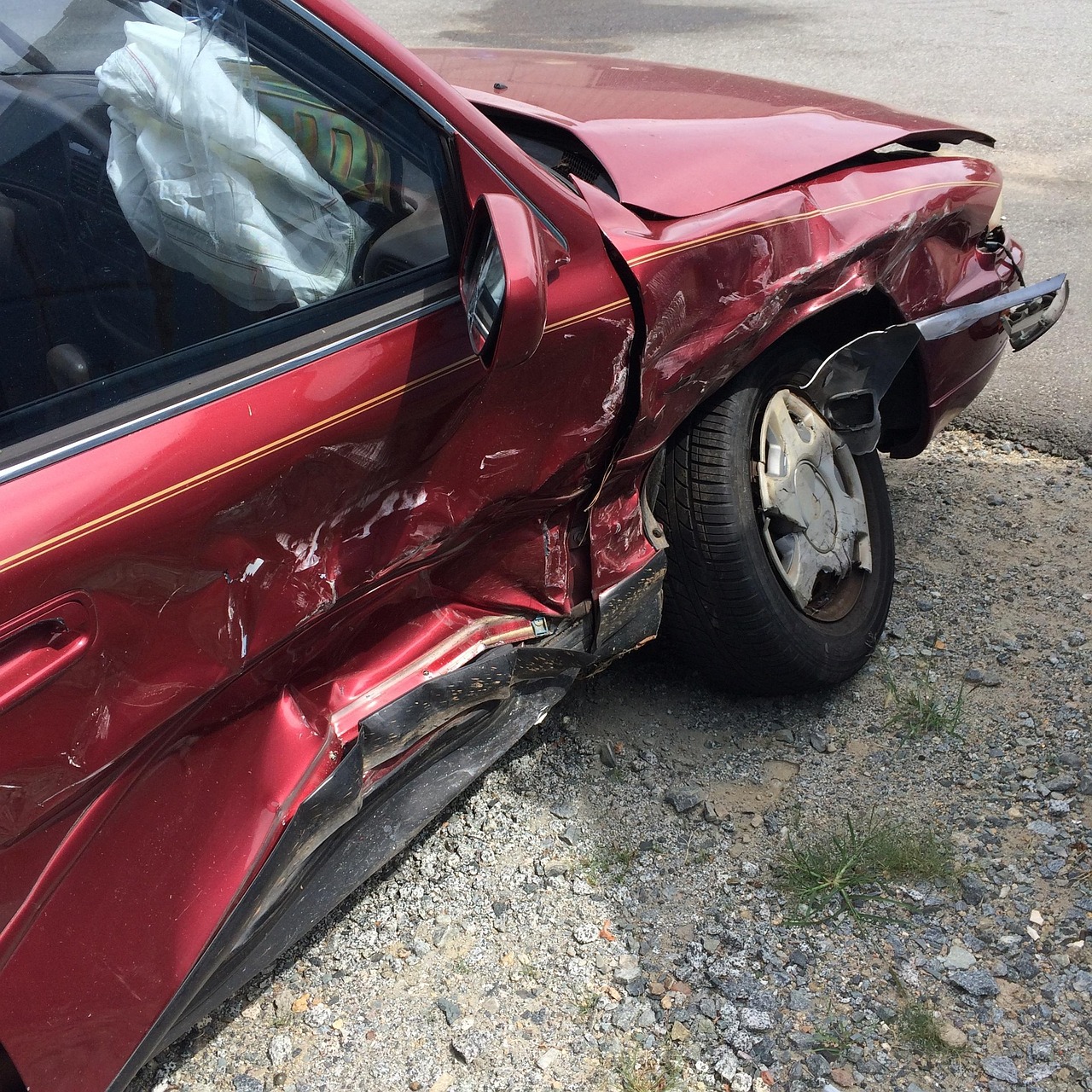 Accident pe E85 la Mărășești: șofer încarcerat, salvat de pompieri 1 accident marasesti
