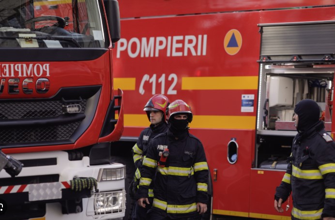 Incendiu violent la o locuință din Odobești: Pompierii au intervenit de urgență 1 incendiu odobesti