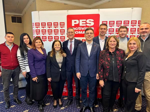 PES Activists România, reuniune la Sinaia: Dezbateri despre viitorul european și amenințările extremismului 1 pes activists sinaia