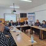 FOTO-Planurile cadru de liceu dezbătute la Focșani de cadrele didactice și conducerea FSLI România 7 sindicat 7