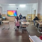 FOTO - Activitate de prevenire desfășurată de IPJ Vrancea – Biroul Siguranță Școlară la Liceul Tehnologic „G.G. Longinescu” Focșani 7 WhatsApp Image 2026 01 28 at 12.54.24 1