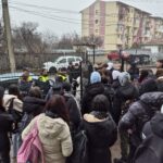 FOTO - Activitate de prevenire desfășurată de IPJ Vrancea – Biroul Siguranță Școlară la Liceul Tehnologic „G.G. Longinescu” Focșani 9 WhatsApp Image 2026 01 28 at 12.54.54 1