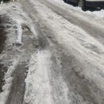 Oraș blocat pe străzile secundare, trotuar necurățat în fața Primăriei la trei zile după ninsoare, Focșaniul încă așteaptă deszăpezirea 3 WhatsApp Image 2026 02 20 at 08.58.58