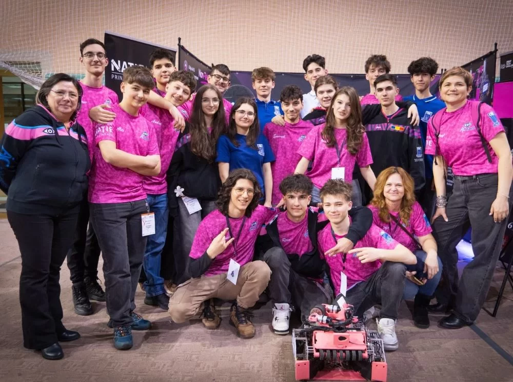 Performanță de top pentru elevii din Focșani: AICitizens câștigă marele premiu la Regionala Est de robotică 1 aicitizens focsani