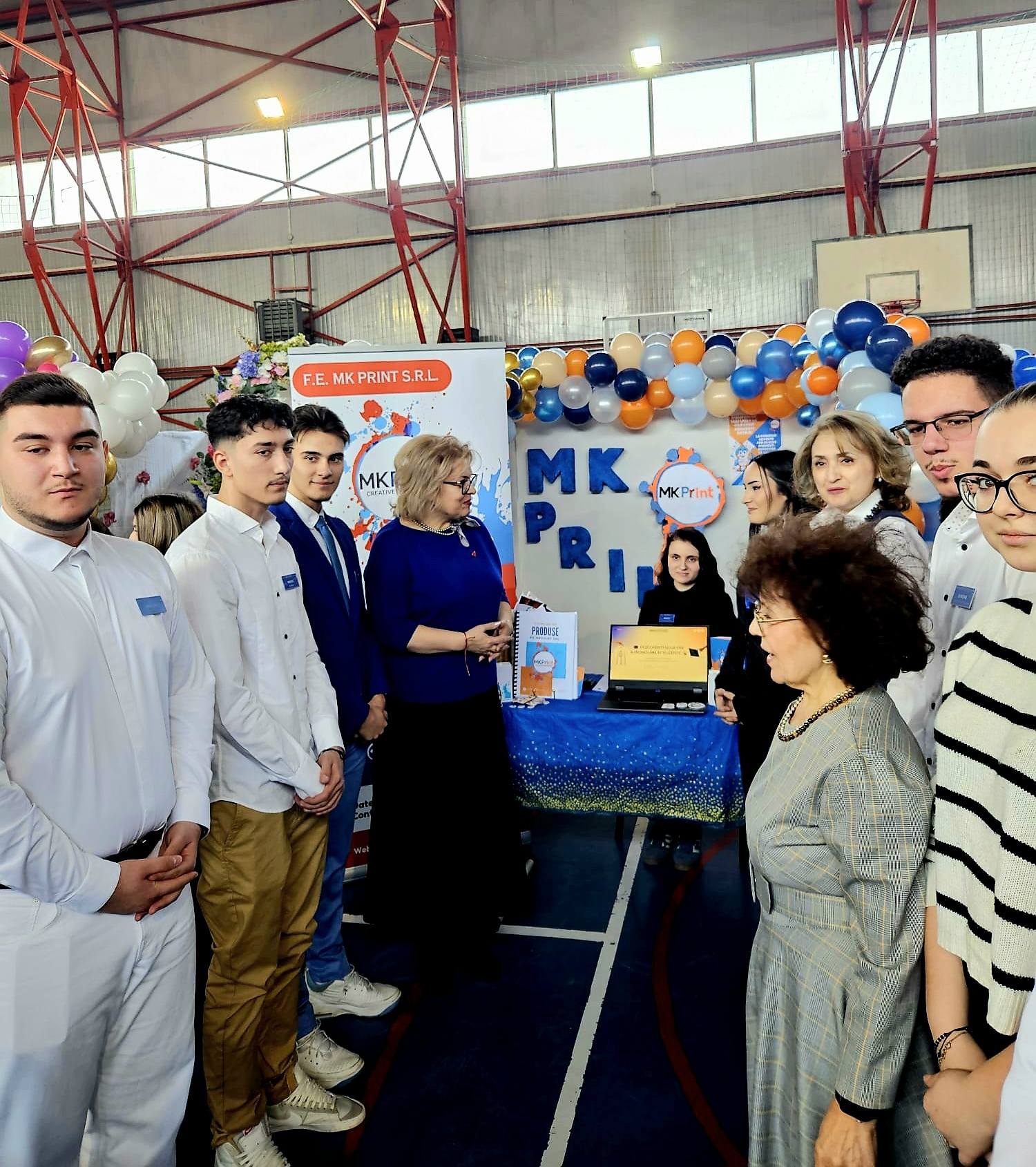 Elevii din Vrancea își testează ideile de afaceri: Târgul Firmelor de Exercițiu, ediția a XVII-a, organizat la Colegiul Economic 1 647524051 1507458928046851 5599225349315087282 n